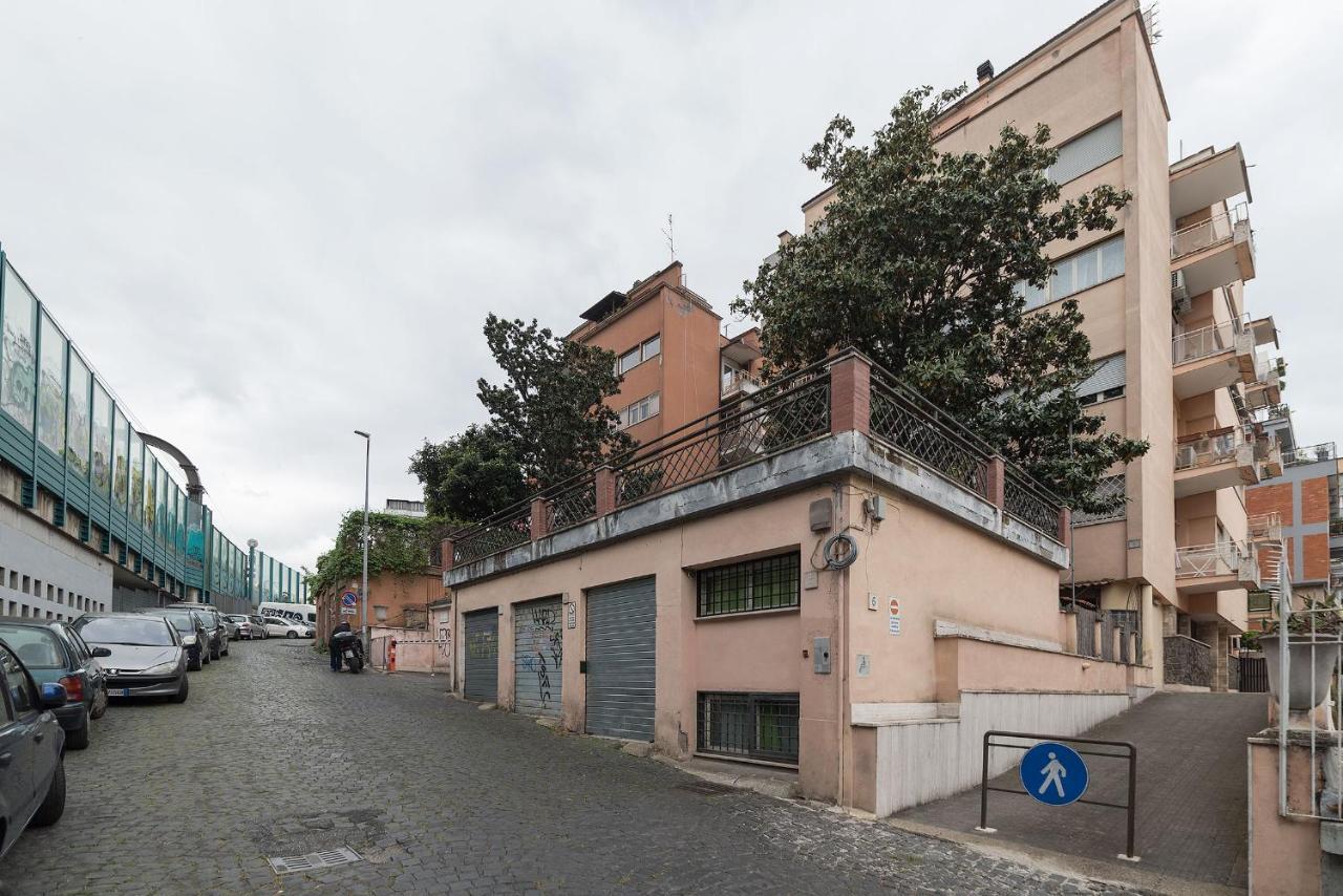 Appartamenti Clivo Di Monte Del Gallo Rome Exterior photo
